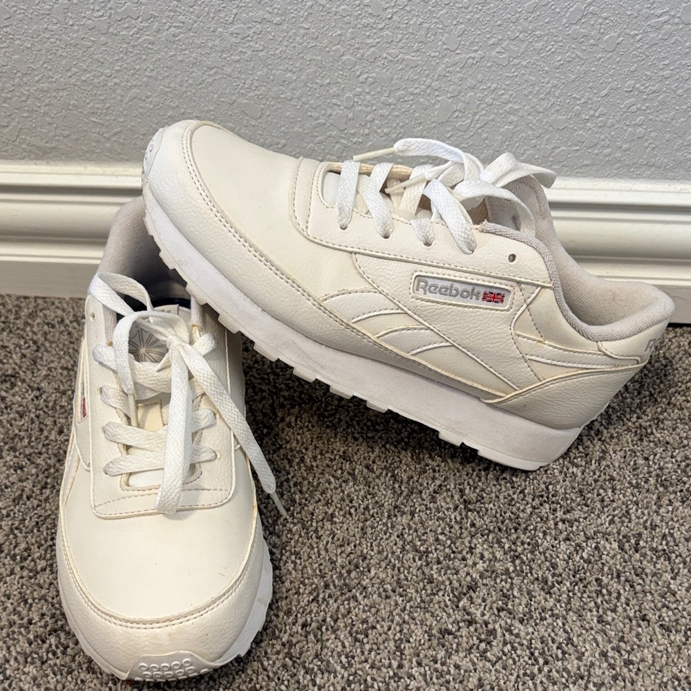 Reebok White Leather Sneakers W24 - Picture 2 of 5